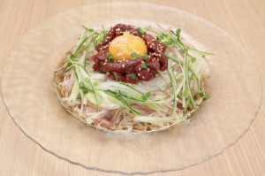 ユッケそうめん